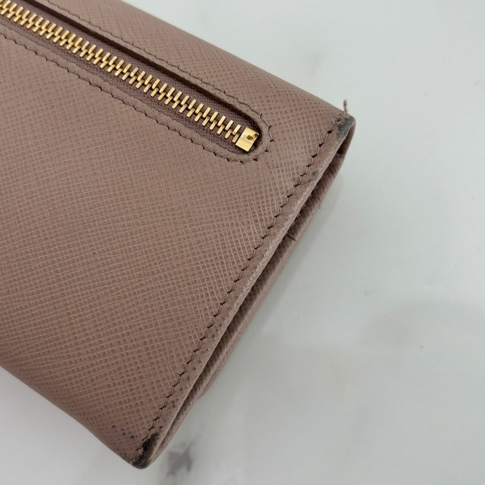 Prada Wallet - Picture 4 of 7